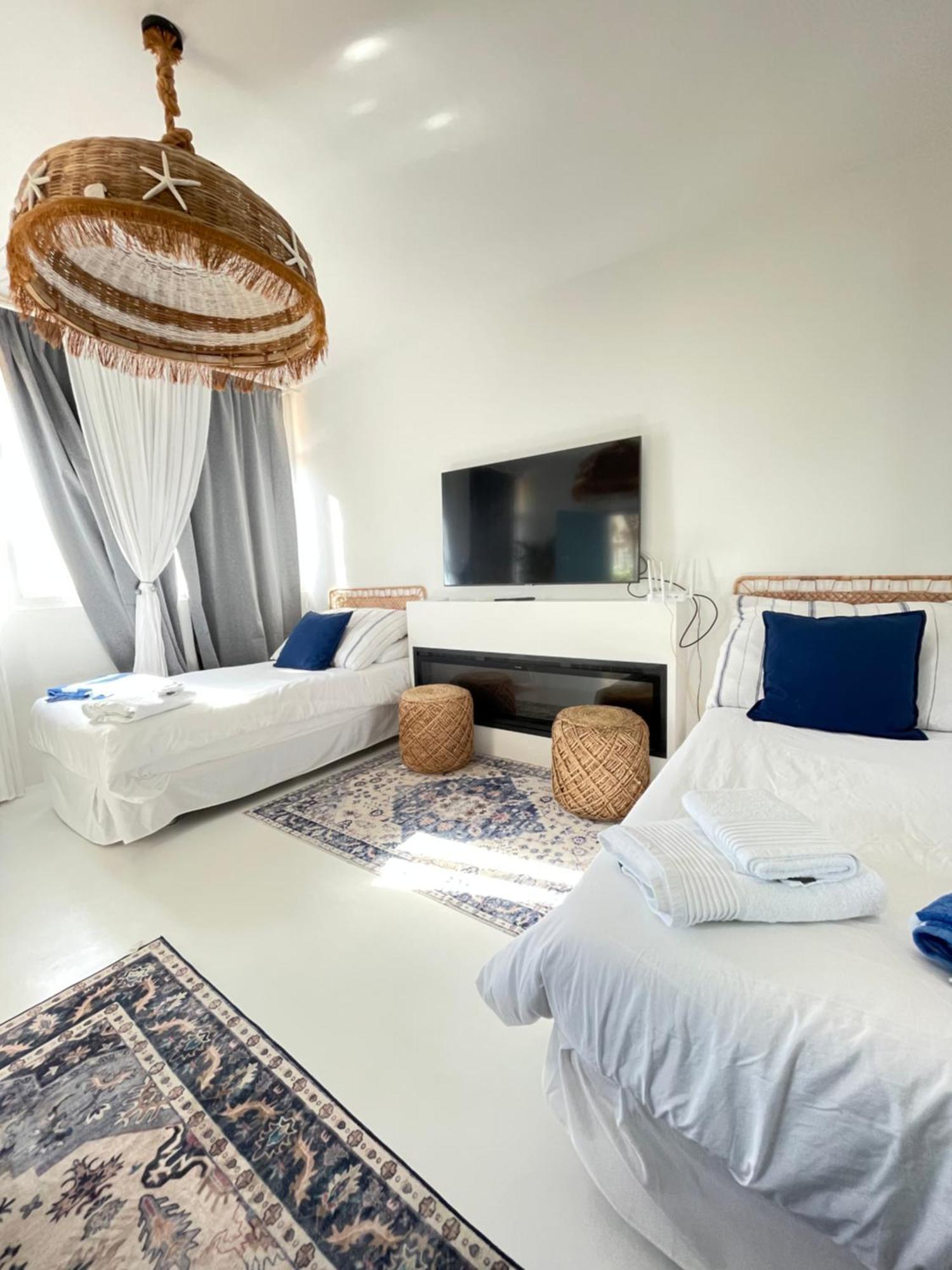 Beach Front Apartment Cebelitarık Dış mekan fotoğraf