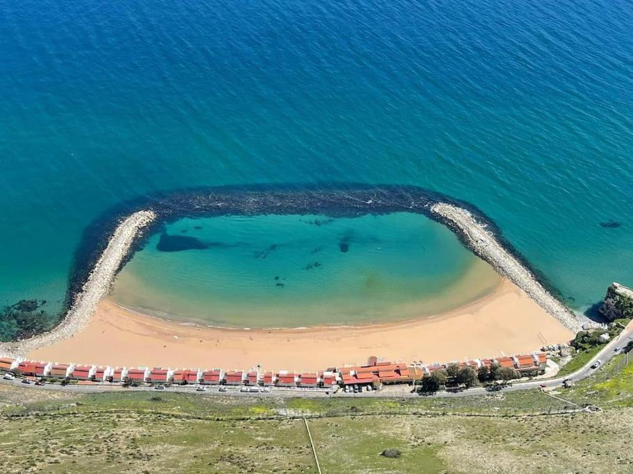 Beach Front Apartment Cebelitarık Dış mekan fotoğraf